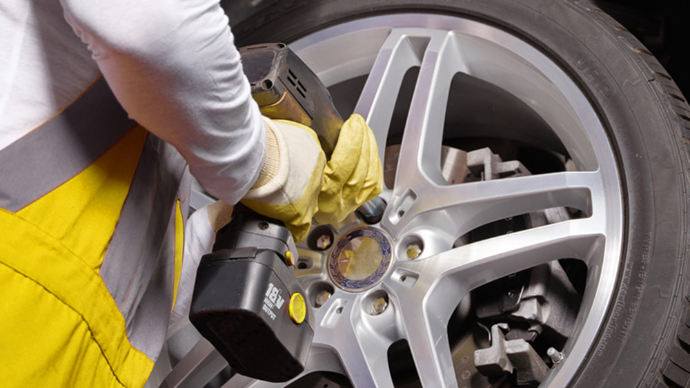 NIESEN bietet Reifenwechsel im Rahmen der Reifenlagerung