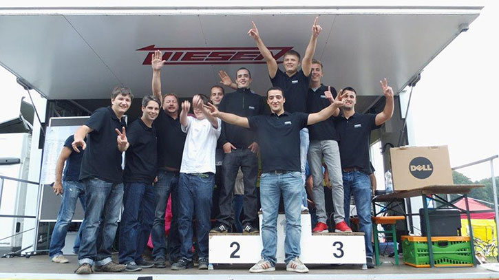 Auszubildende von NIESEN nehmen mit drei Rennmobilen am Smidt-Seifenkistencup 2013 teil