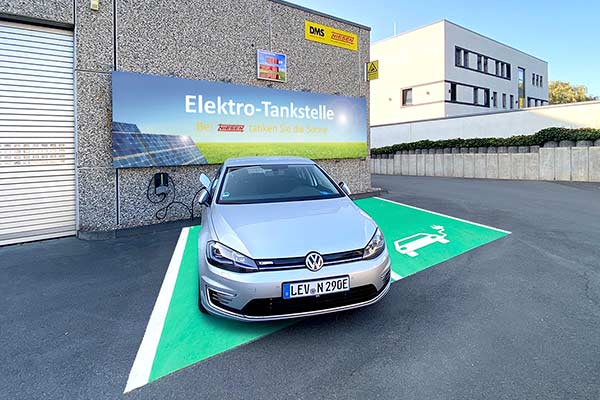 Elektro-Tankstelle von NIESEN Elektro-Tankstelle von NIESEN