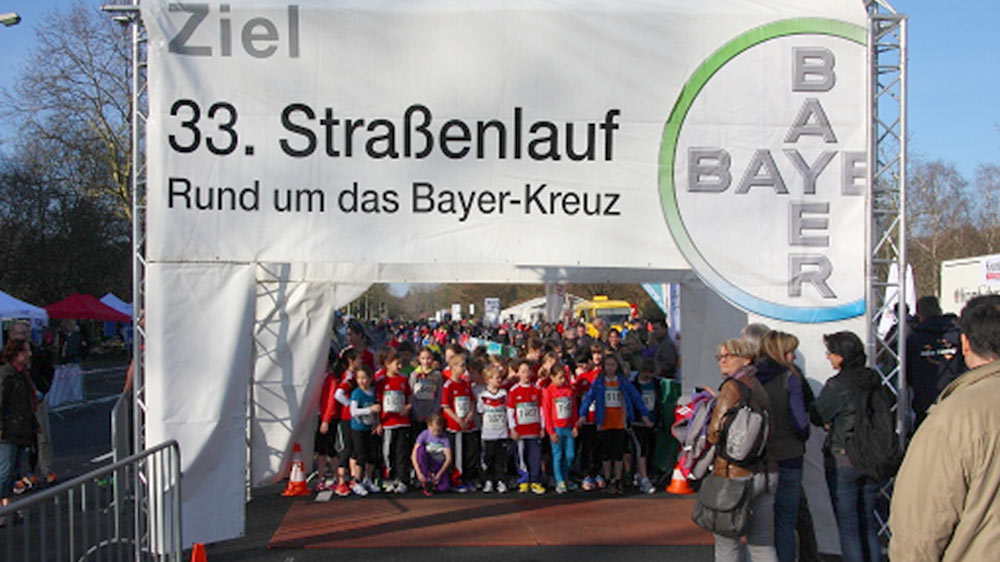 NIESEN sponsert zwei Container für den traditionellen Leverkusener »Lauf um das Bayer-Kreuz«
