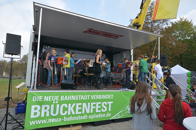 Brückenfest der Neuen Bahnstadt Opladen