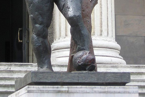 Skulptur Daphne vor der Antikensammlung in München (© Rufus46, CC BY-SA 3.0)