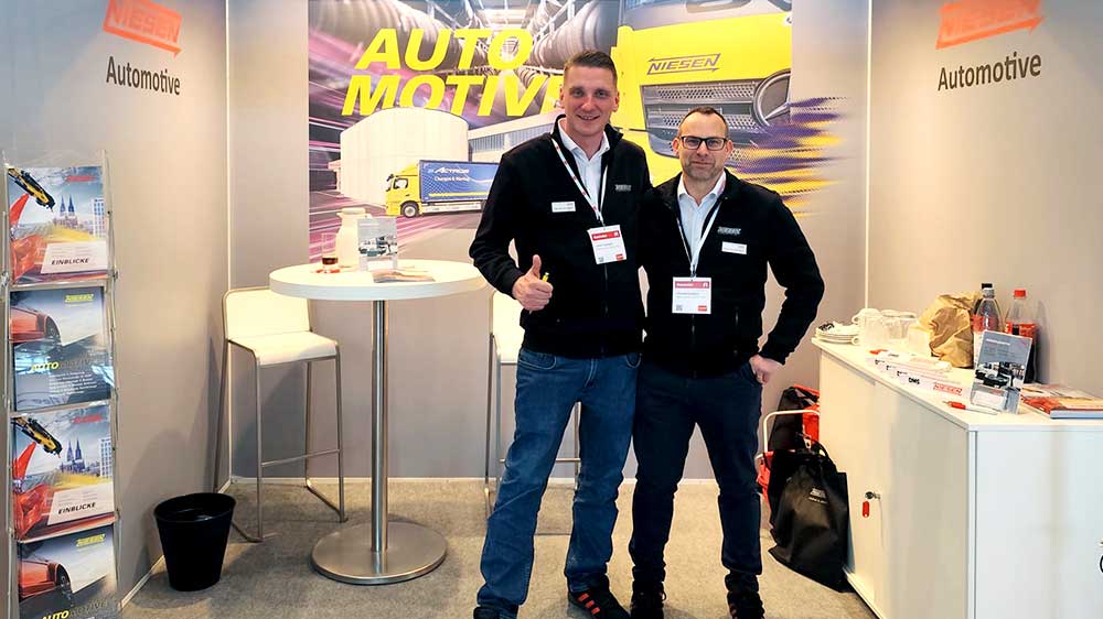 Mitarbeiter auf Flotte-Messe