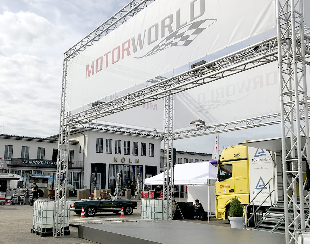 NIESEN Promotion Truck % Motorworld-Bühne
