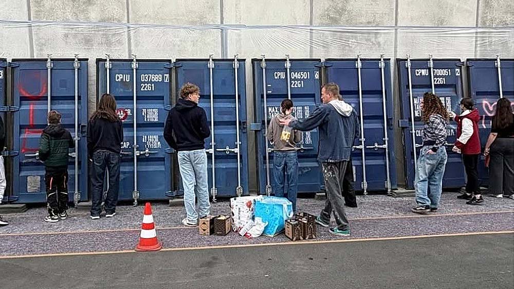 Sprüher auf dem NIESEN-Gelände Sprüher auf dem NIESEN-Gelände